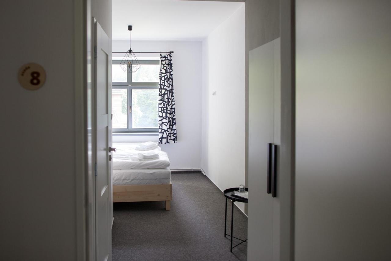 Hotel Spalov Семіли Екстер'єр фото